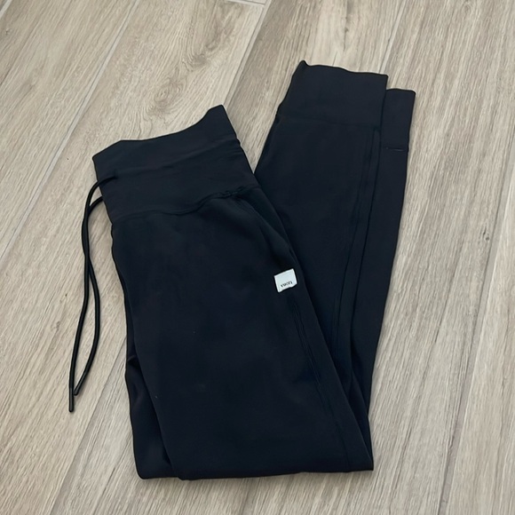 Vuori Pants - Vuori daily leggings HR Black Sz Small